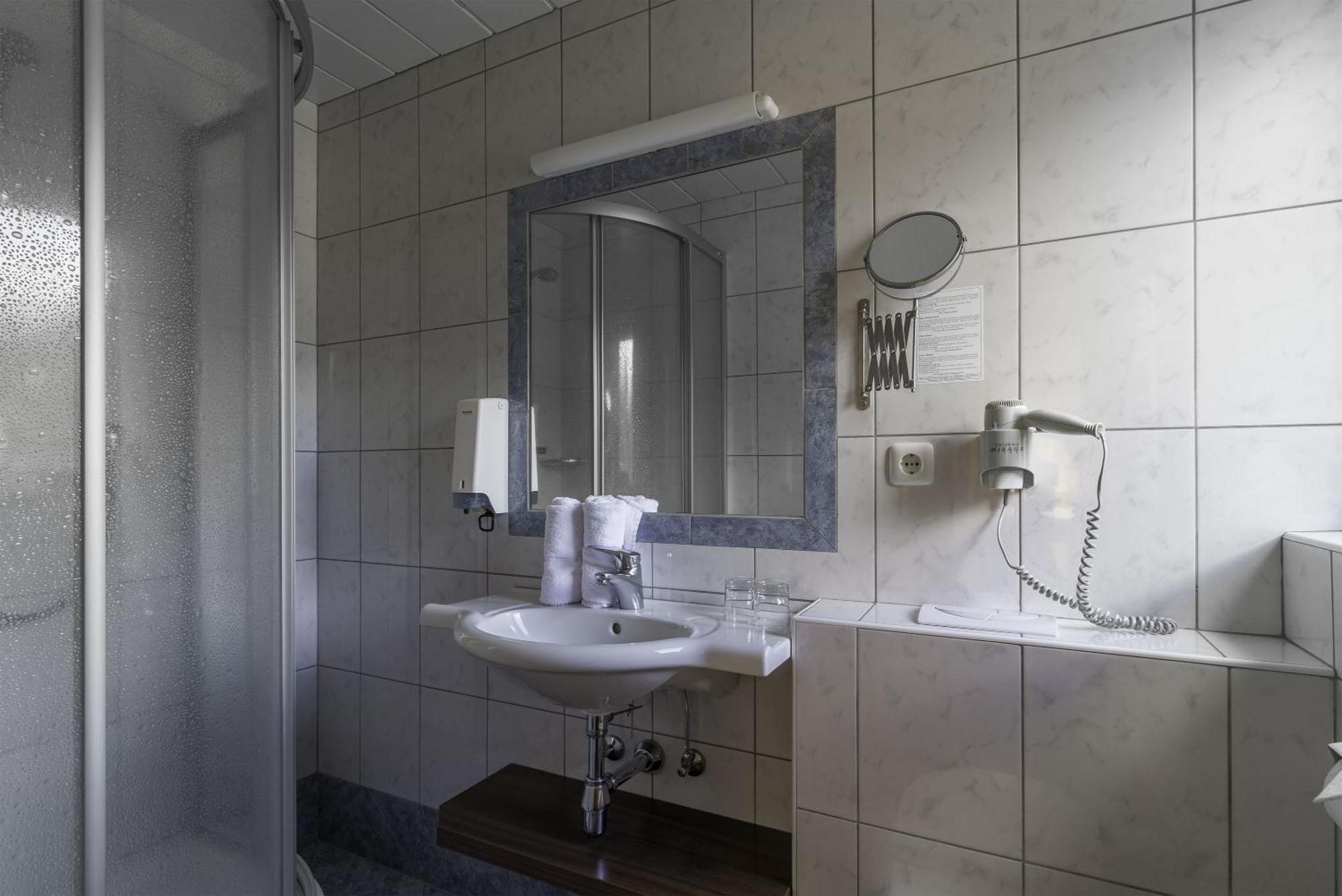 Hotel Enzian Paznaun See Rom bilde